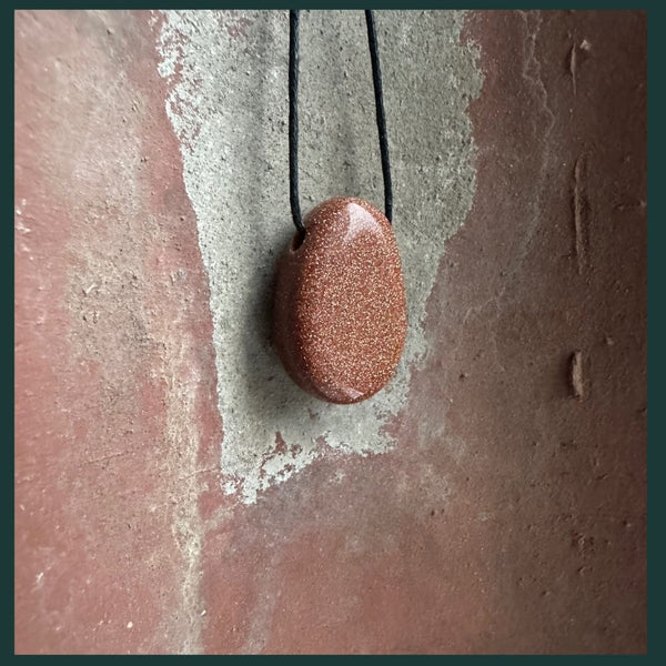 Hanger 'Golden nugget' | Toemba